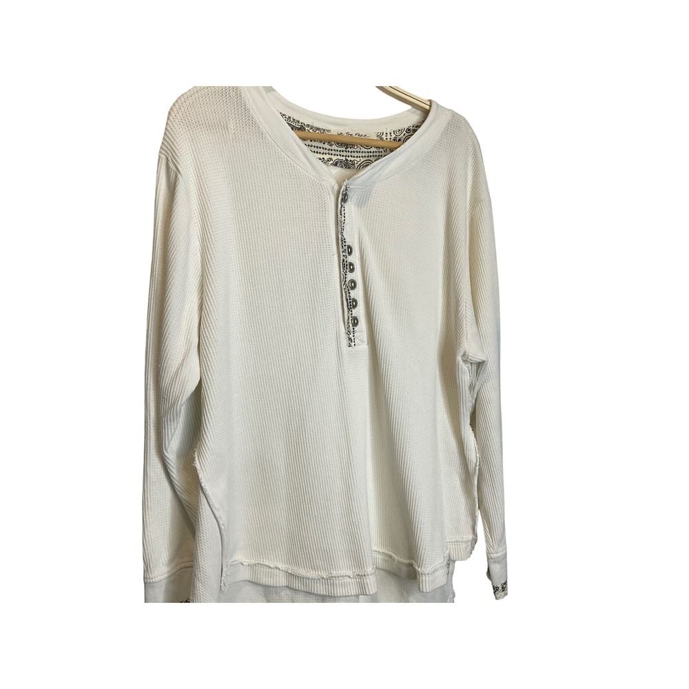 Free People Fall For You Henley Top White Bandana Print Thermal Medium - Picture 3 of 6